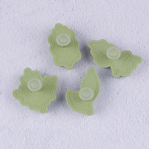 Pastry Wheel Roll and Decorating Plunger Set