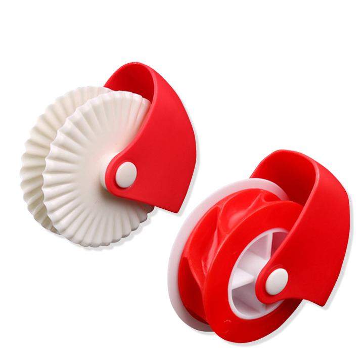 Pastry Wheel Roll and Decorating Plunger Set