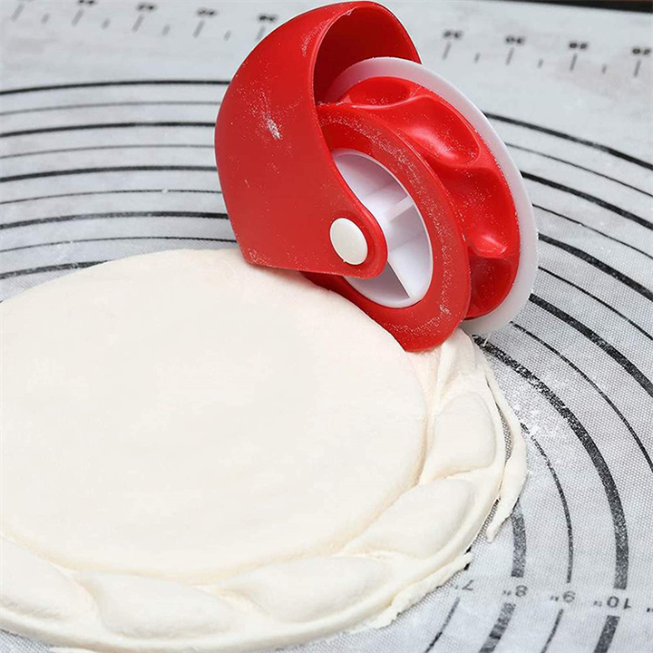 Pastry Wheel Roll and Decorating Plunger Set