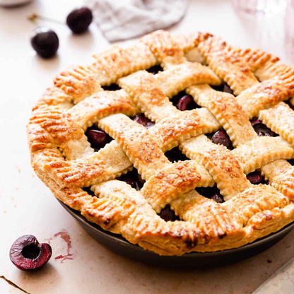 Pastry Wheel Roll and Decorating Plunger Set