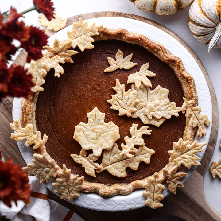 Pastry Wheel Roll and Decorating Plunger Set