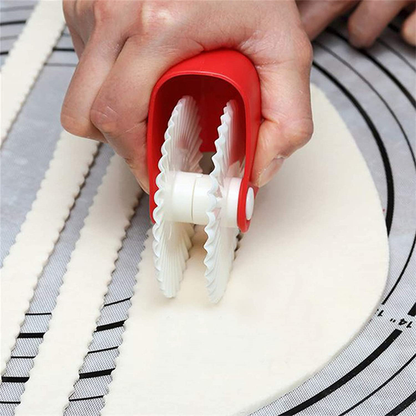 Pastry Wheel Roll and Decorating Plunger Set